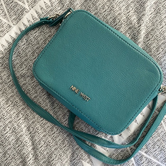 Nine Wear crossbody Purse - Picture 2 of 8